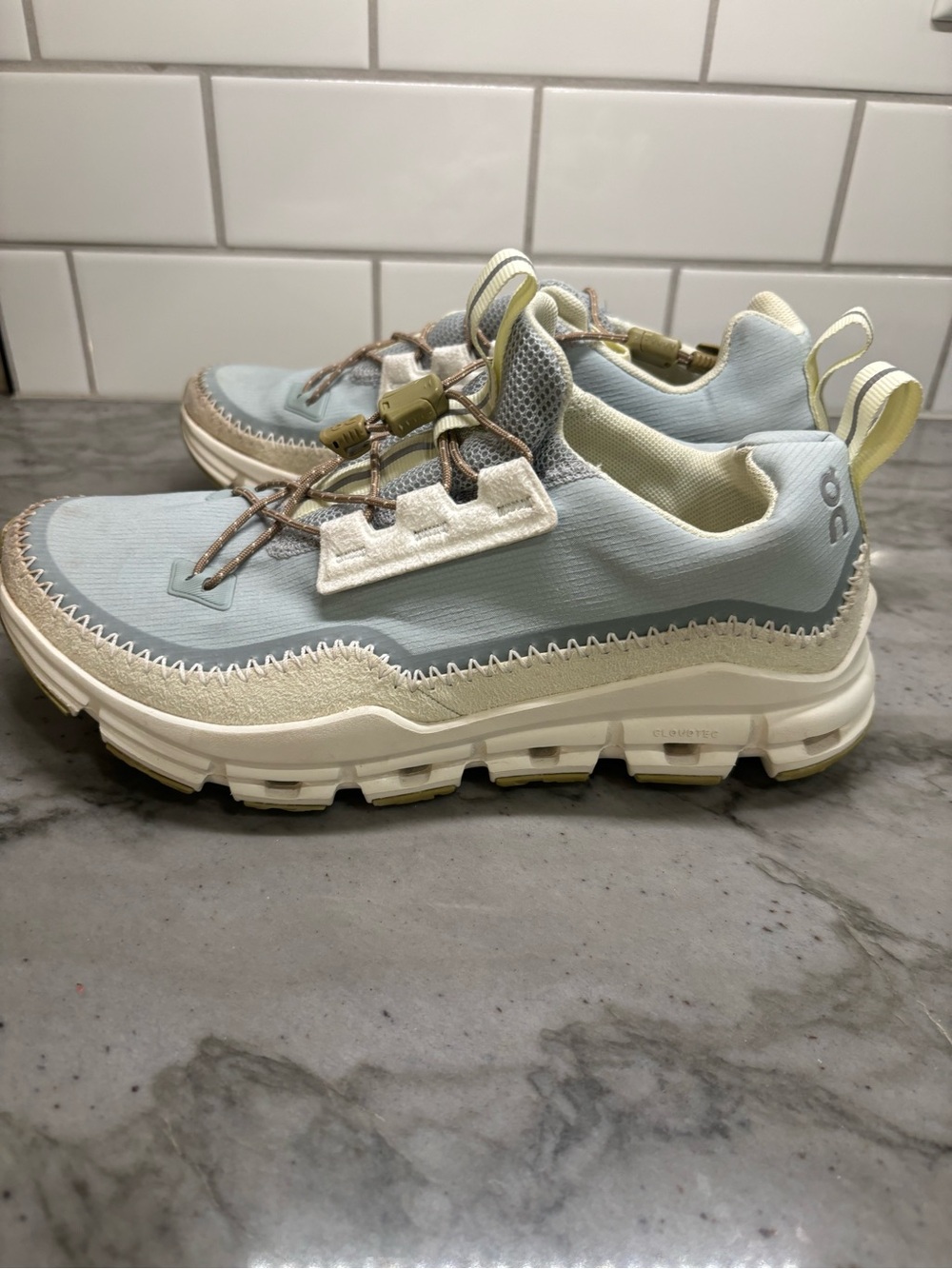 Women’s On Cloudway “Glacier Seedling”